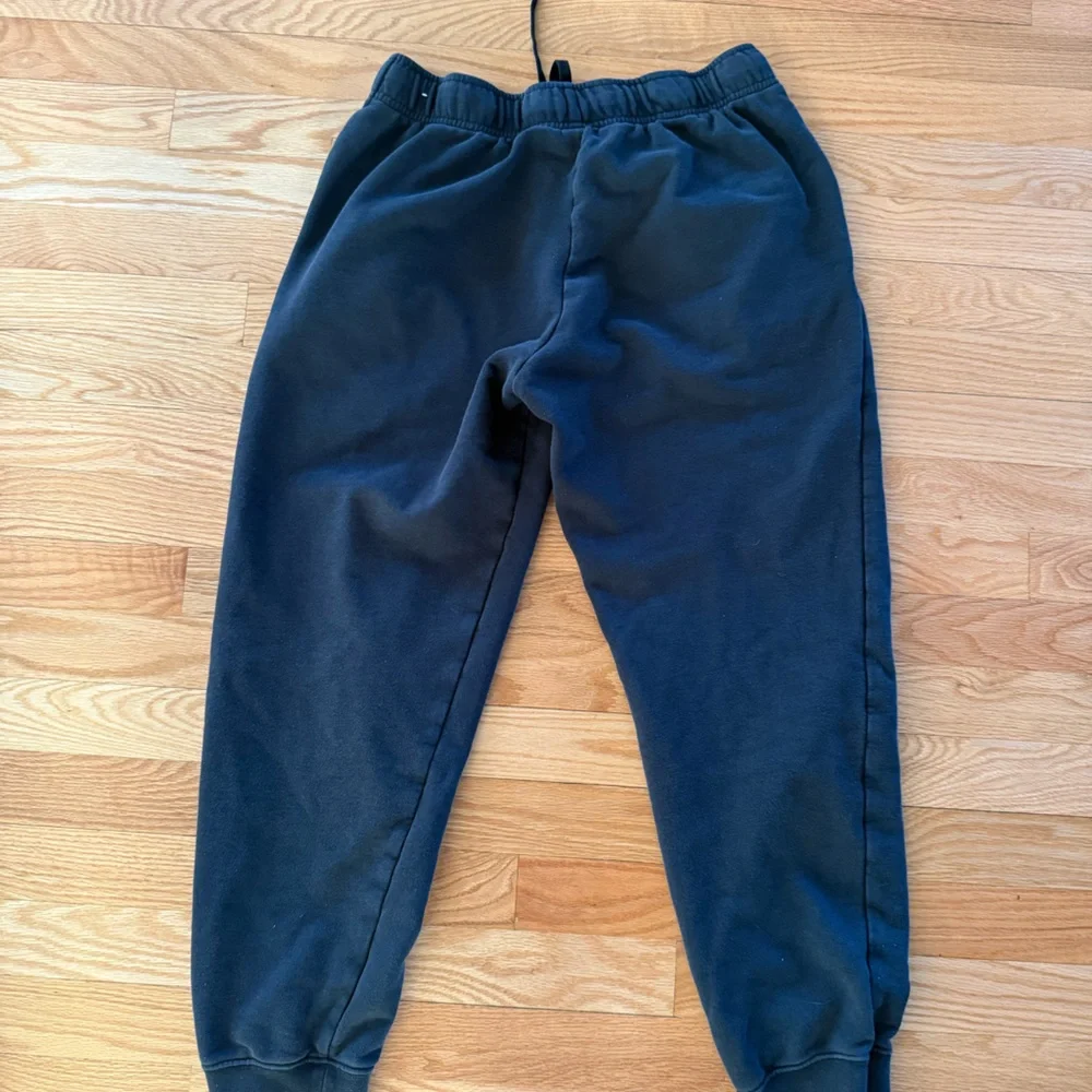 Nike Jogger Sweatpants - Picture 4 of 5